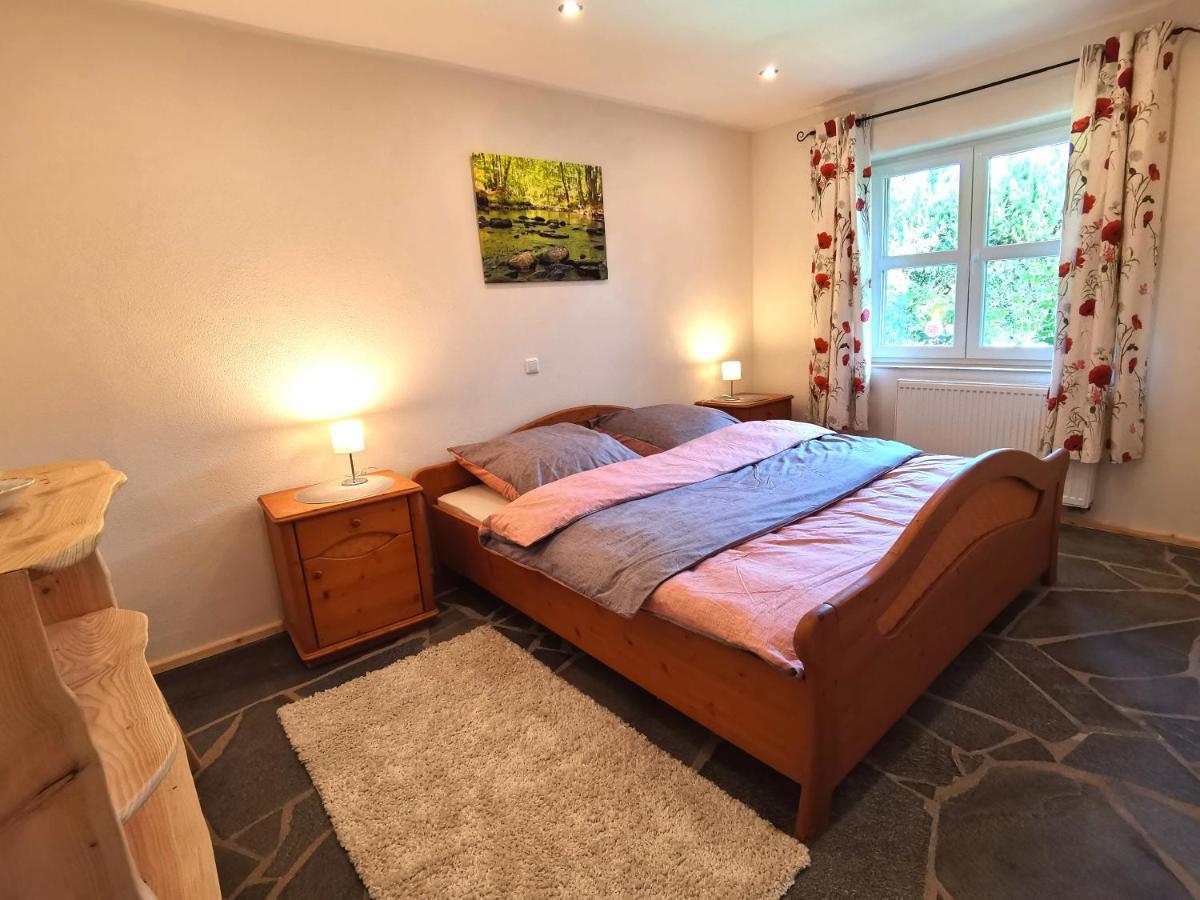Ferienhaus Eifelrose ジンメラート エクステリア 写真
