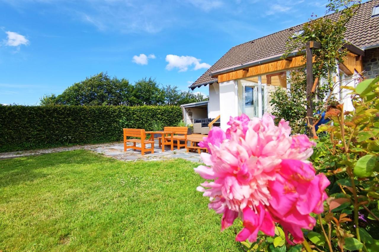 Ferienhaus Eifelrose ジンメラート エクステリア 写真
